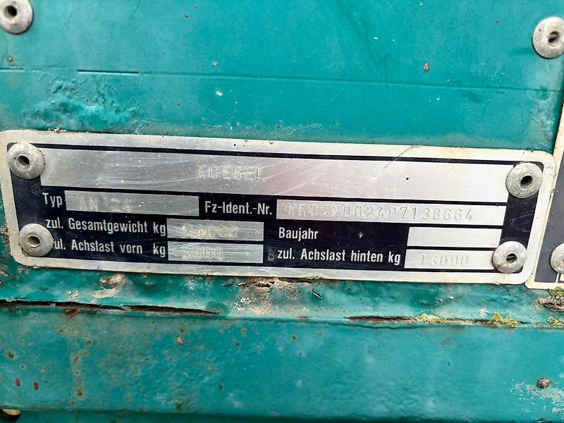 Kögel AN 24to mit Abdeckplane