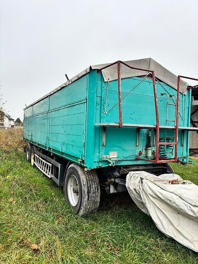 Kögel AN 24to mit Abdeckplane