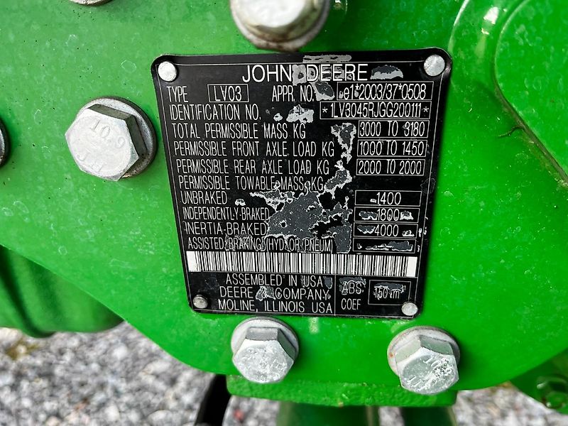 John Deere 3045r