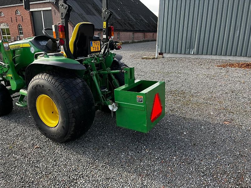 John Deere 3045r