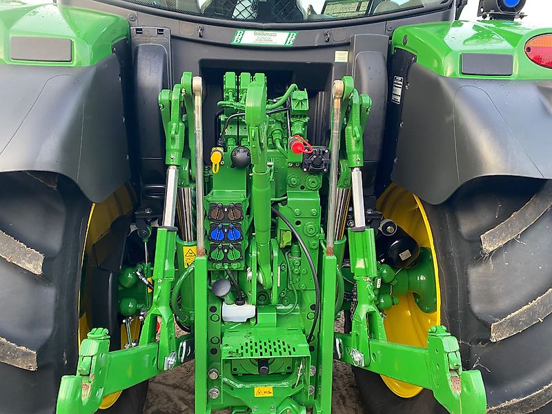 John Deere 6R150