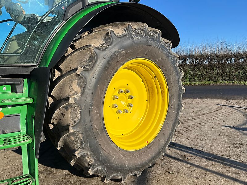 John Deere 6R150