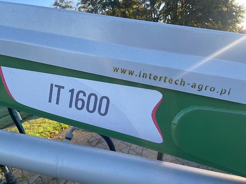 INTER-TECH Intertech IT1600 + Fendt aanbouwdelen/consoles