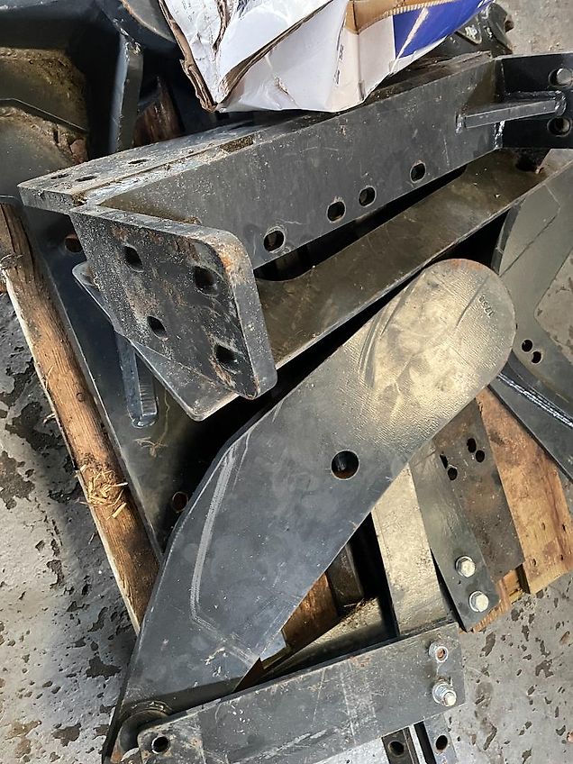 INTER-TECH Intertech IT1600 + Fendt aanbouwdelen/consoles