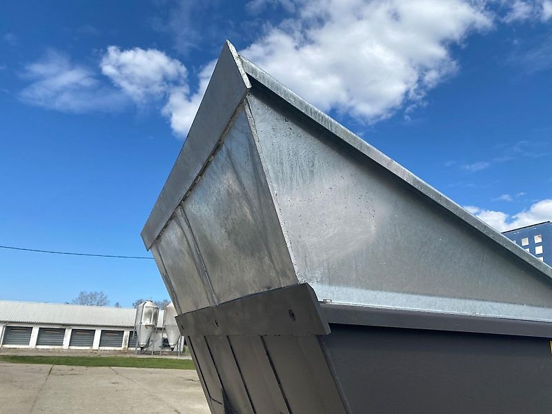 Fliegl Bála bontó és beszóró kanál