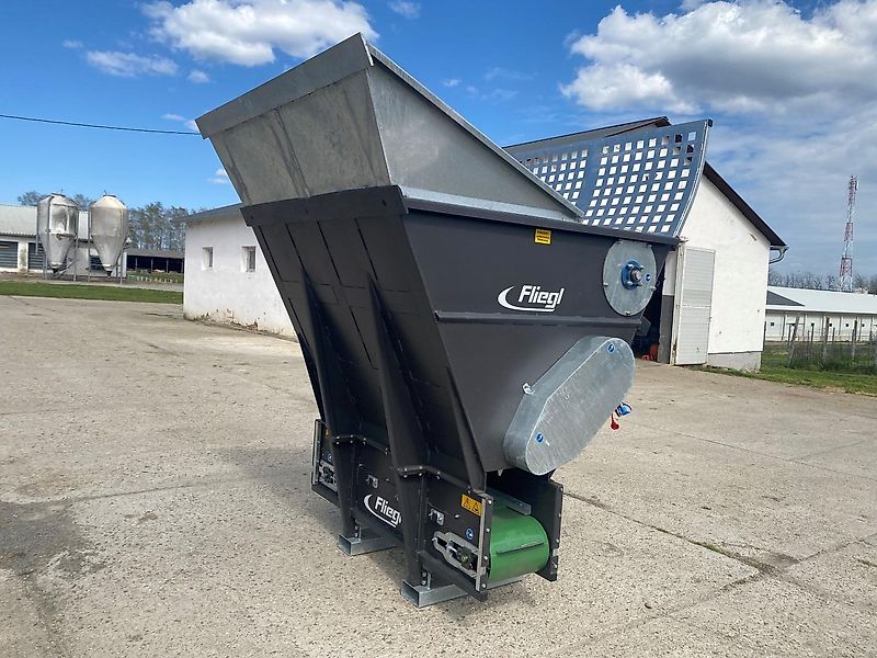 Fliegl Bála bontó és beszóró kanál