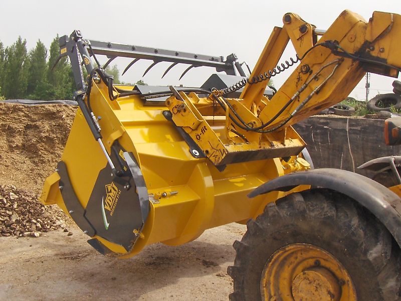 VDMJ Futtermisch- und Verteilschaufel DTMG 2600