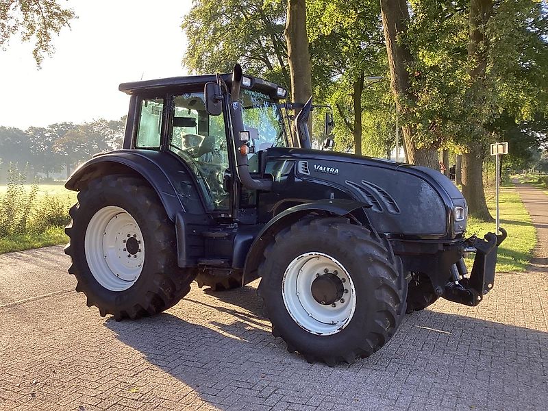 Valtra T 162 e versu
