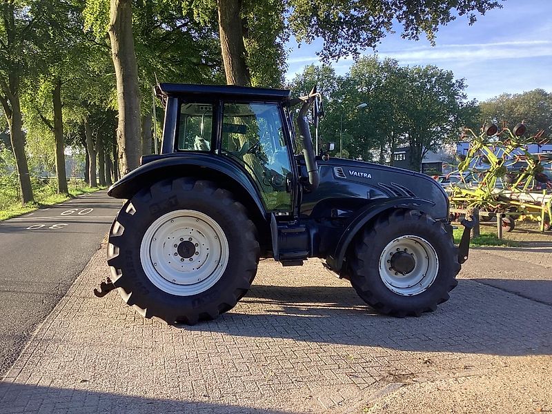 Valtra T 162 e versu