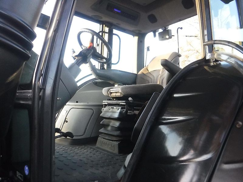 Valtra T 162 e versu