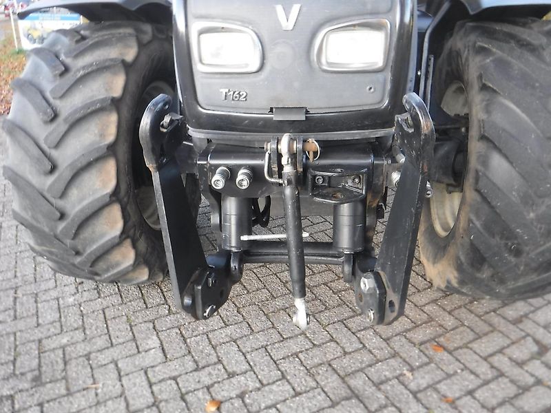 Valtra T 162 e versu
