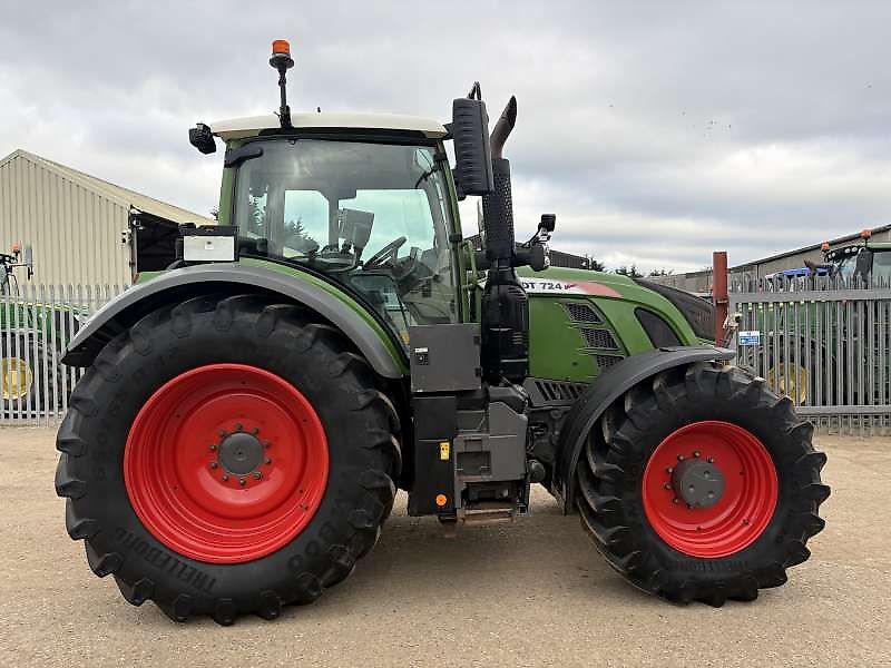 Fendt 724 PROFI PLUS,