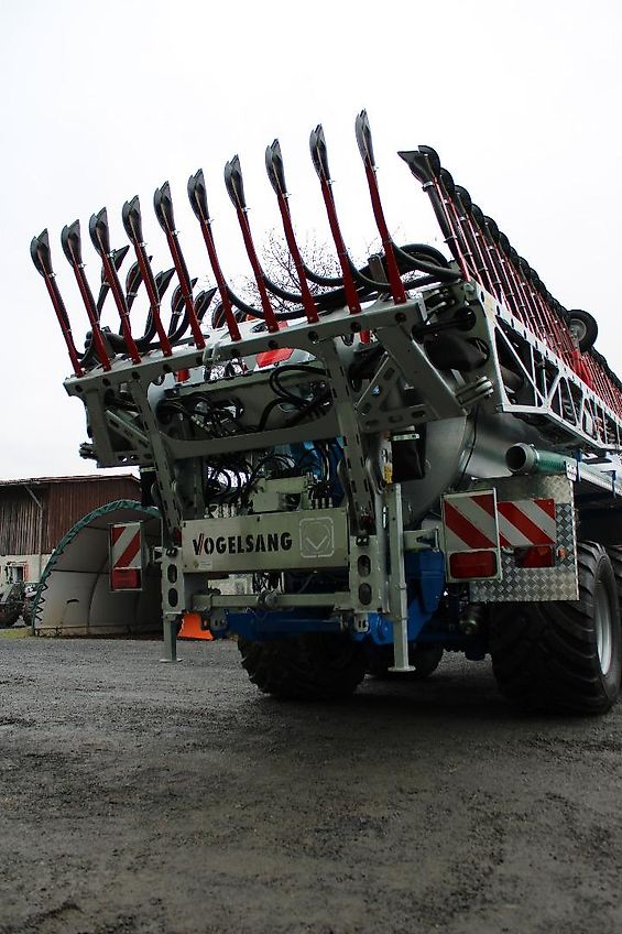 Meprozet PN-3/18 Güllefass 18000l + Vogelsang Black Bird 15m 750/45R26,5 Alliance