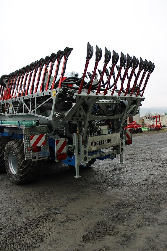 Meprozet PN-3/18 Güllefass 18000l + Vogelsang Black Bird 15m 750/45R26,5 Alliance