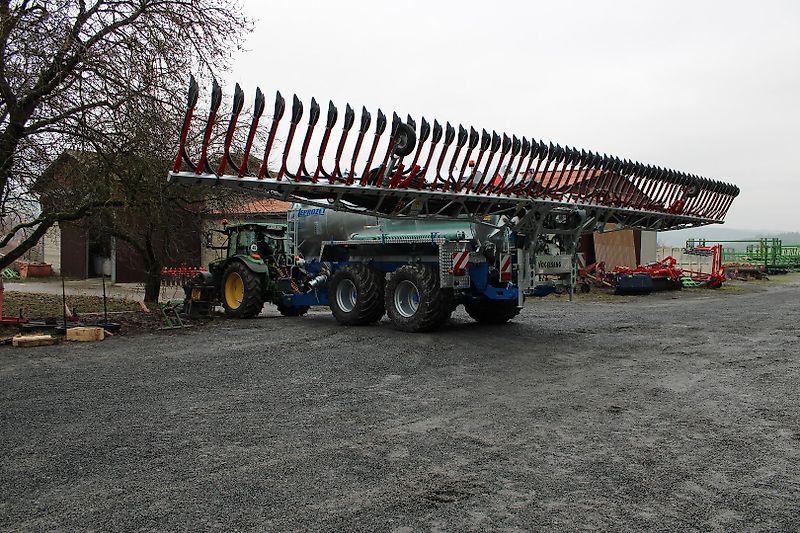 Meprozet PN-3/18 Güllefass 18000l + Vogelsang Black Bird 15m 750/45R26,5 Alliance