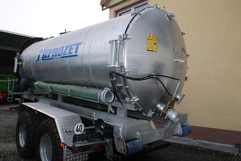 Meprozet Multilift Hakenlift-Güllefass 14000l Agritechnica