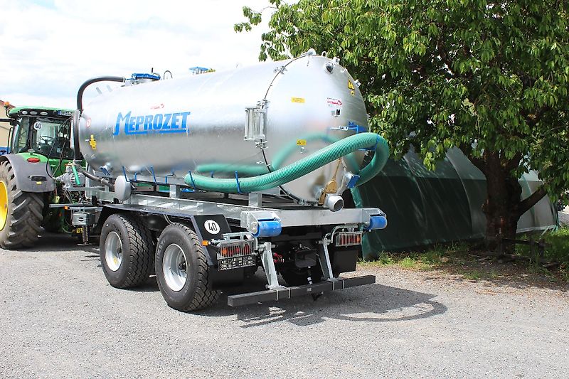 Meprozet Multilift Hakenlift-Güllefass 14000l Agritechnica