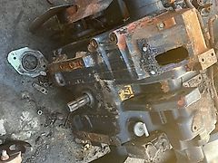 Case MX80 | MX90 | MX100 | MX100 - Case 241068A1 - Obudowa Podnośnika WOM (Części zamienne)