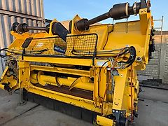 New Holland 8x75