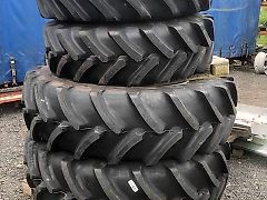 SUNDRIES SET OF ROW CROP WHEELS
