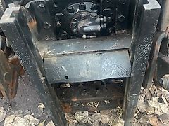 Deutz fahr agrotron zaczep szyna zaczepowa prowadnica (Części zamienne)