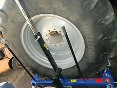 Reifenwechsler Radmontagewagen