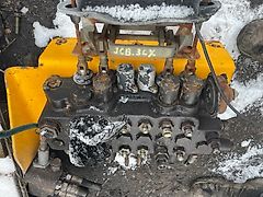 JCB 3cx rozdzielacz hydrauliczny tylni (Części zamienne)