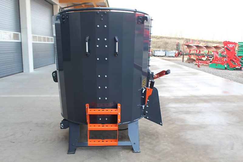 Burkon Futtermischer-3,0m³ -Elektromotor+Gelenkwelle