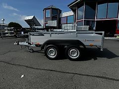 Saris McAlu 255 x 133 cm mit Reling 2000 kg Tieflader Anhänger