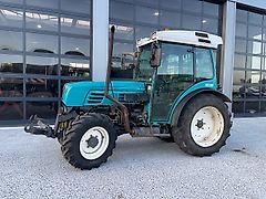 Fendt 208F Smalspoor Tractor