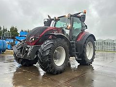 Valtra T214