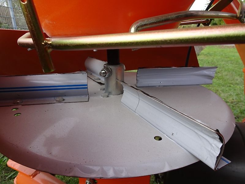 VEMAC Profi 500 Liter Streuer Salzstreuer Winterdienst Neu