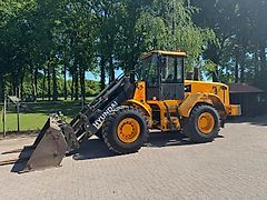 Hyundai HL740 Shovel loader
