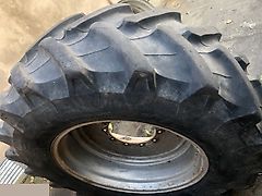 JCB Fastrack - Koła 480/70 R30 (Części zamienne)