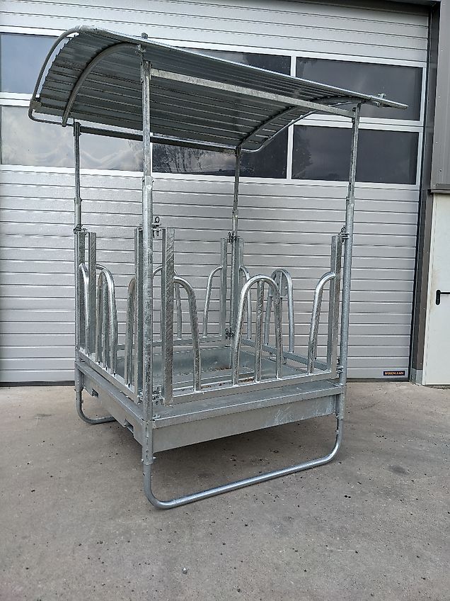 Kg-Tech Heuraufe mit Dach Vierkantraufe Palisadenfressgitter Raufe 1,5 x 1,5m