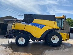 New Holland CR9080
