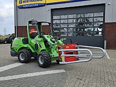 Avant Mini-shovel 735i Rental met Kemp balenklem