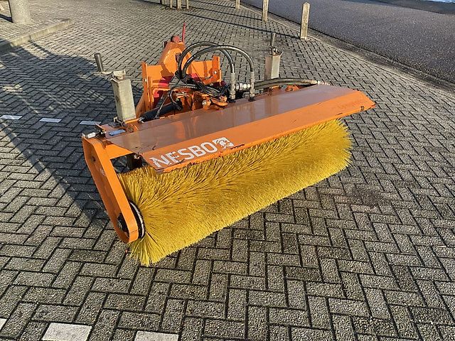 Nesbo Veegmachine HF1600S