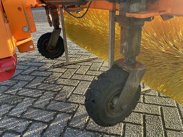 Nesbo Veegmachine HF1600S