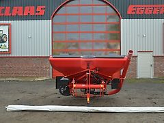 Kverneland Fronttank f-drill compact
