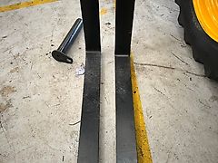 JCB TM320S Tines