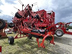 Kuhn GF10802 TGII aufgesattelt