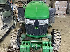 John Deere 3046R ROPS I
