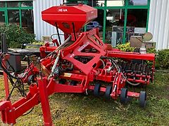 He-Va Grass-Roller