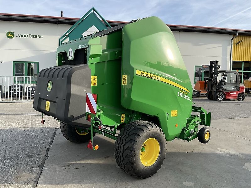 John Deere V451 M