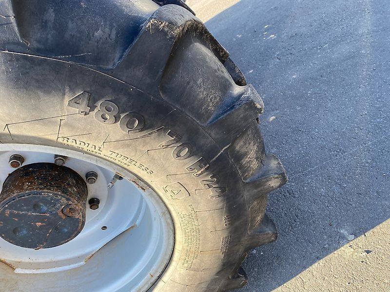 Deutz-Fahr Agrotron 106 mit Frontlader