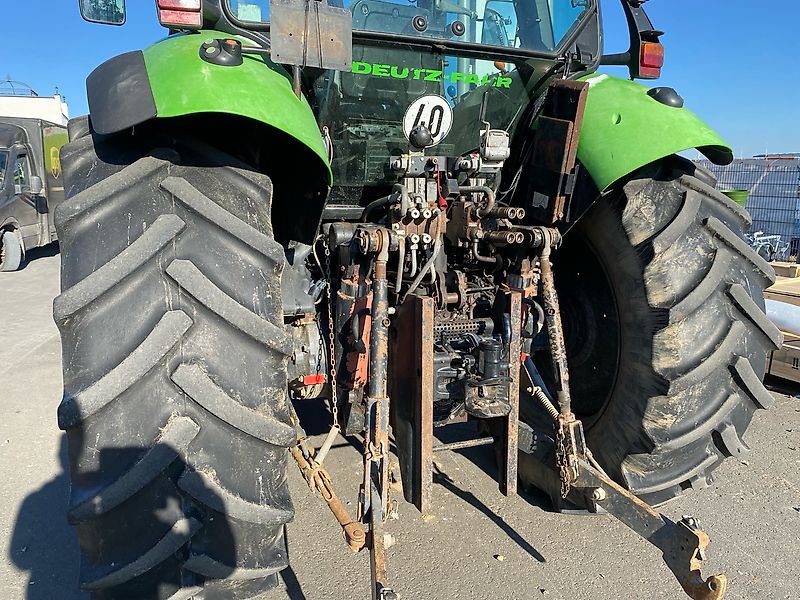 Deutz-Fahr Agrotron 106 mit Frontlader