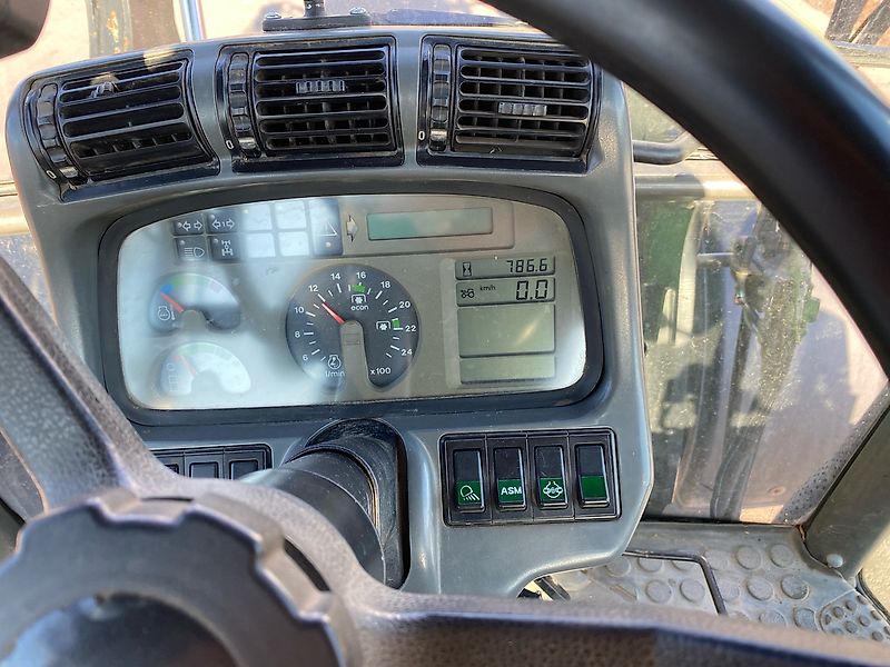 Deutz-Fahr Agrotron 106 mit Frontlader