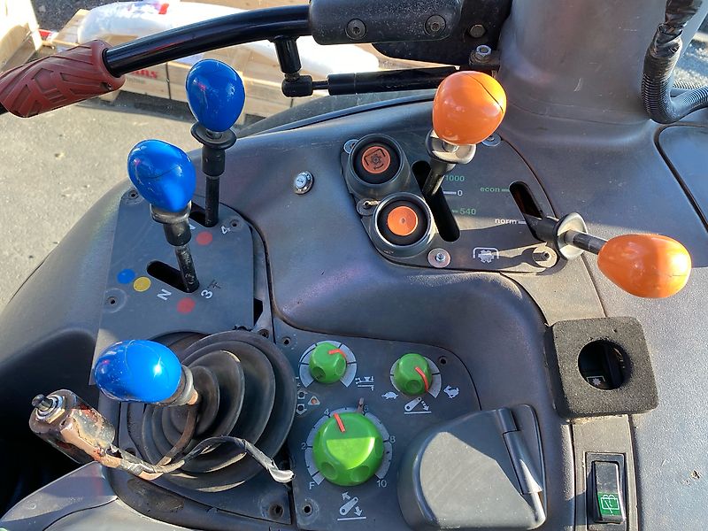 Deutz-Fahr Agrotron 106 mit Frontlader