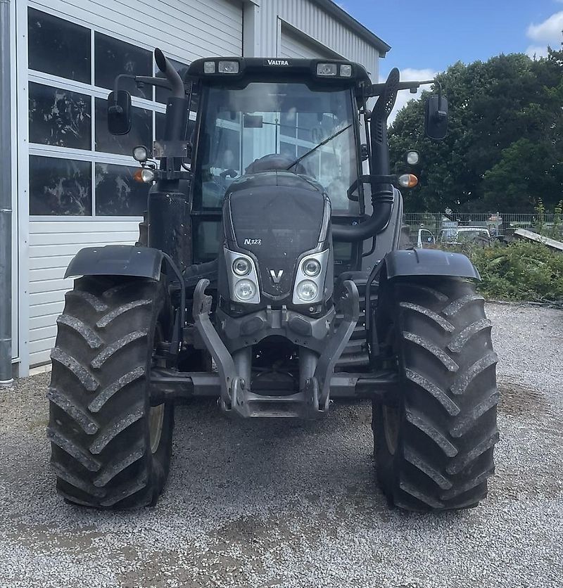Valtra N123